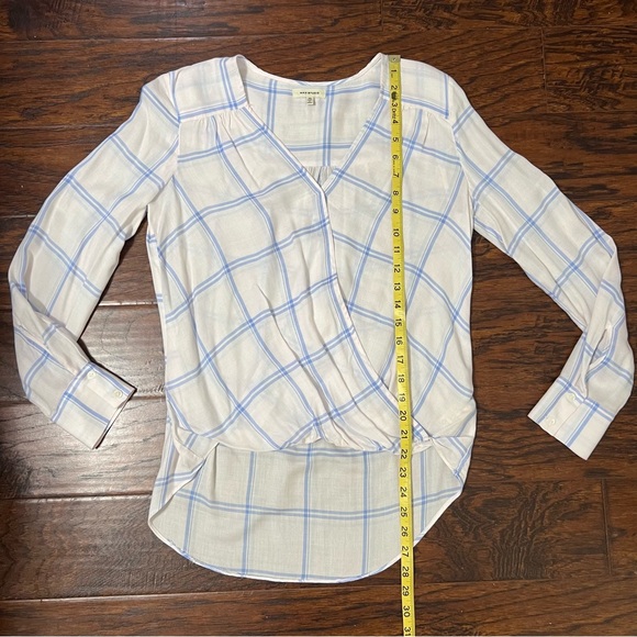 Max Studio Soft Lightweight Surplice Plaid Top Longer Back Fit Size XS - Picture 5 of 11